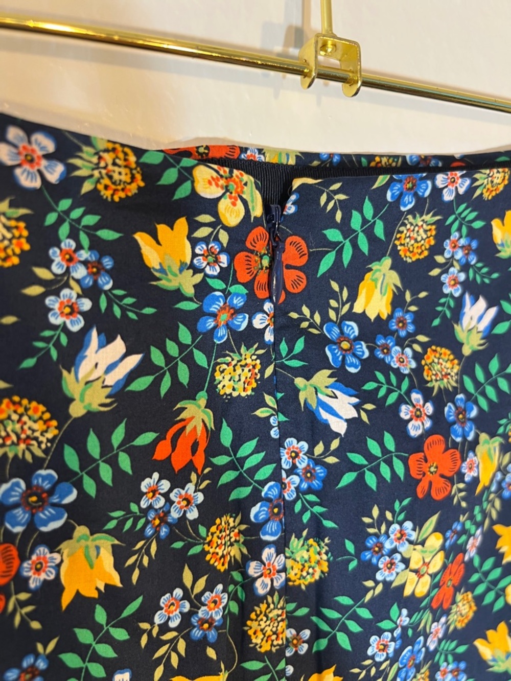 J. Crew Liberty Navy Floral Cotton Ruffle Front Pencil Skirt Red, Yellow Blue 8 - Picture 5 of 7